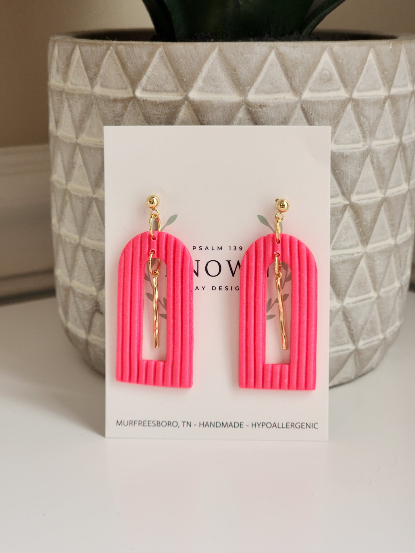 Arch Dangles